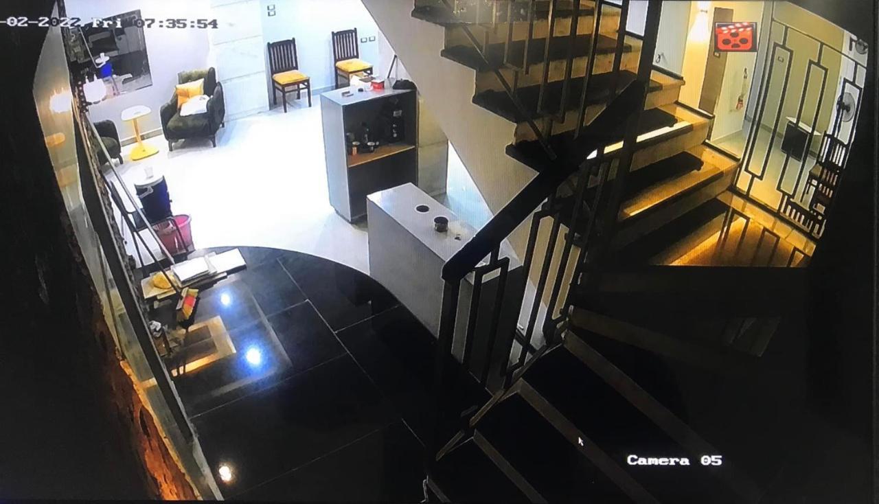 Royal Hotel Qinā Екстериор снимка